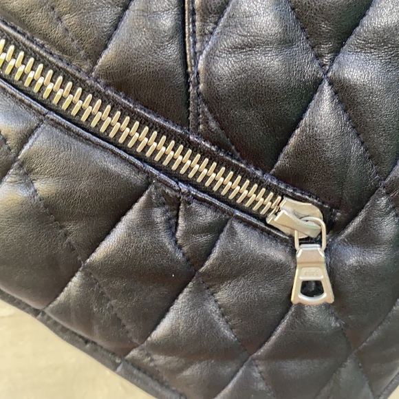 Vest - Picture 4 of 6